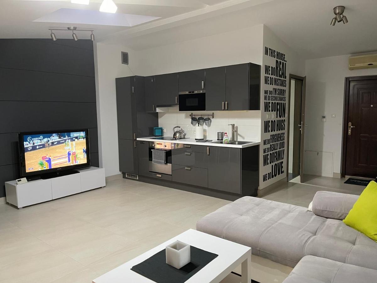 Apartament Rodzinny Ostrowiec Sw Ostrowiec Świętokrzyski Екстериор снимка
